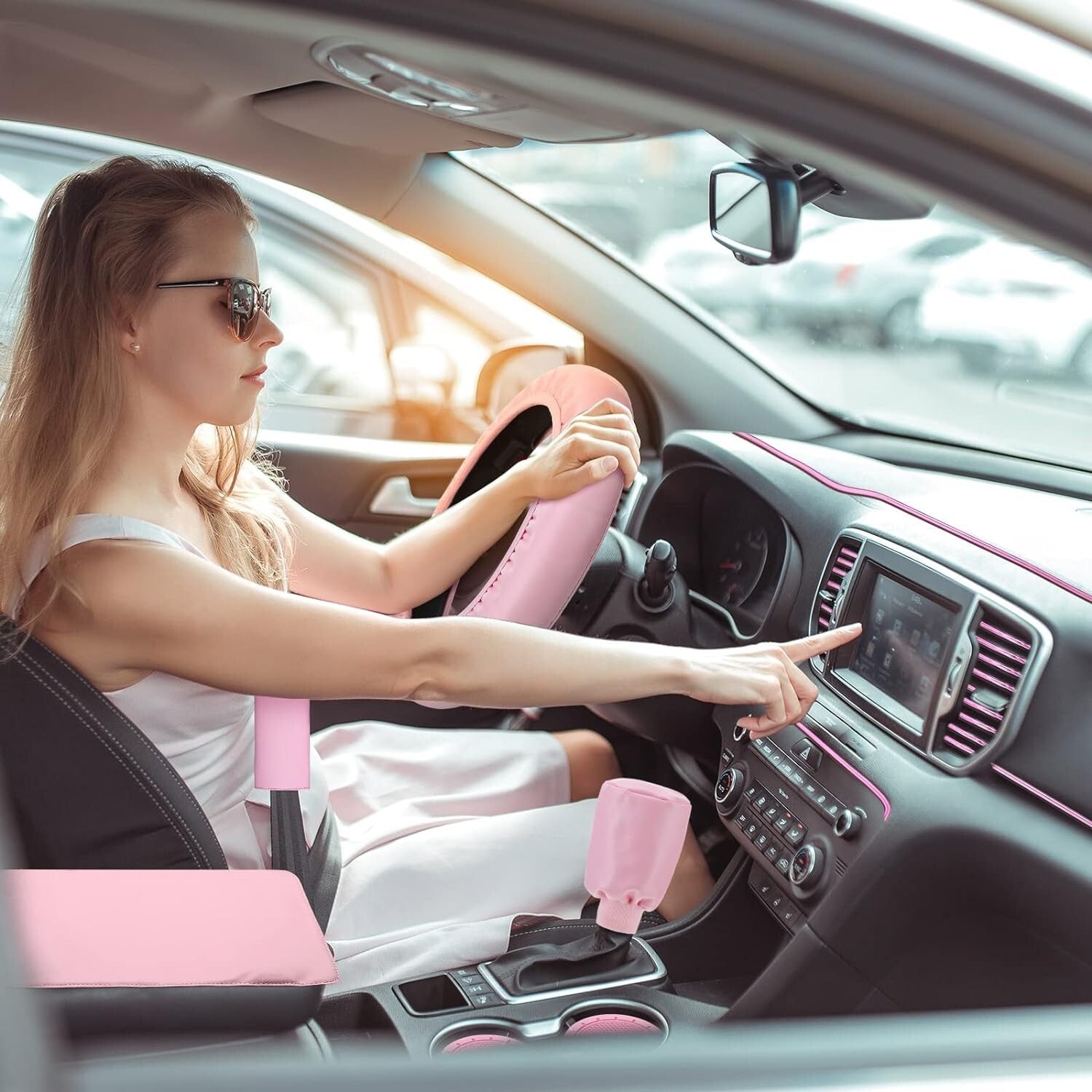 Fashionable Light Pink Car Accessories Bundle: Steering Cover & Phone Holder