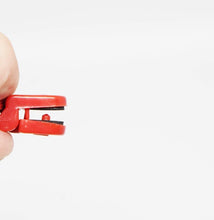 Load image into Gallery viewer, Corrosion-Resistant 25 Red Drop Shape Fishing Clips for Outriggers &amp; Downriggers