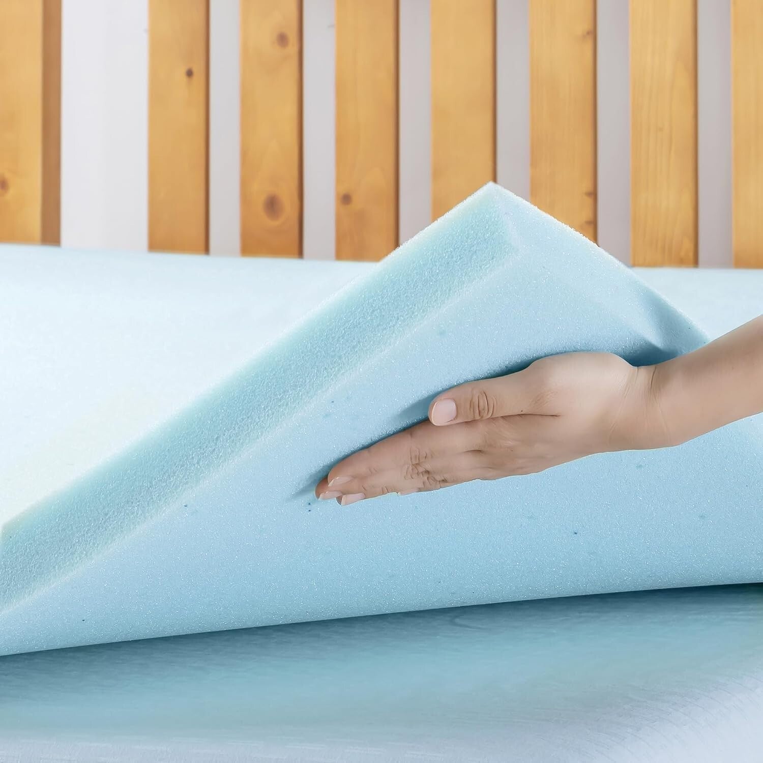 Experience Ultimate Sleep with 1.5-Inch Ventilated Cooling Gel Mattress Topper