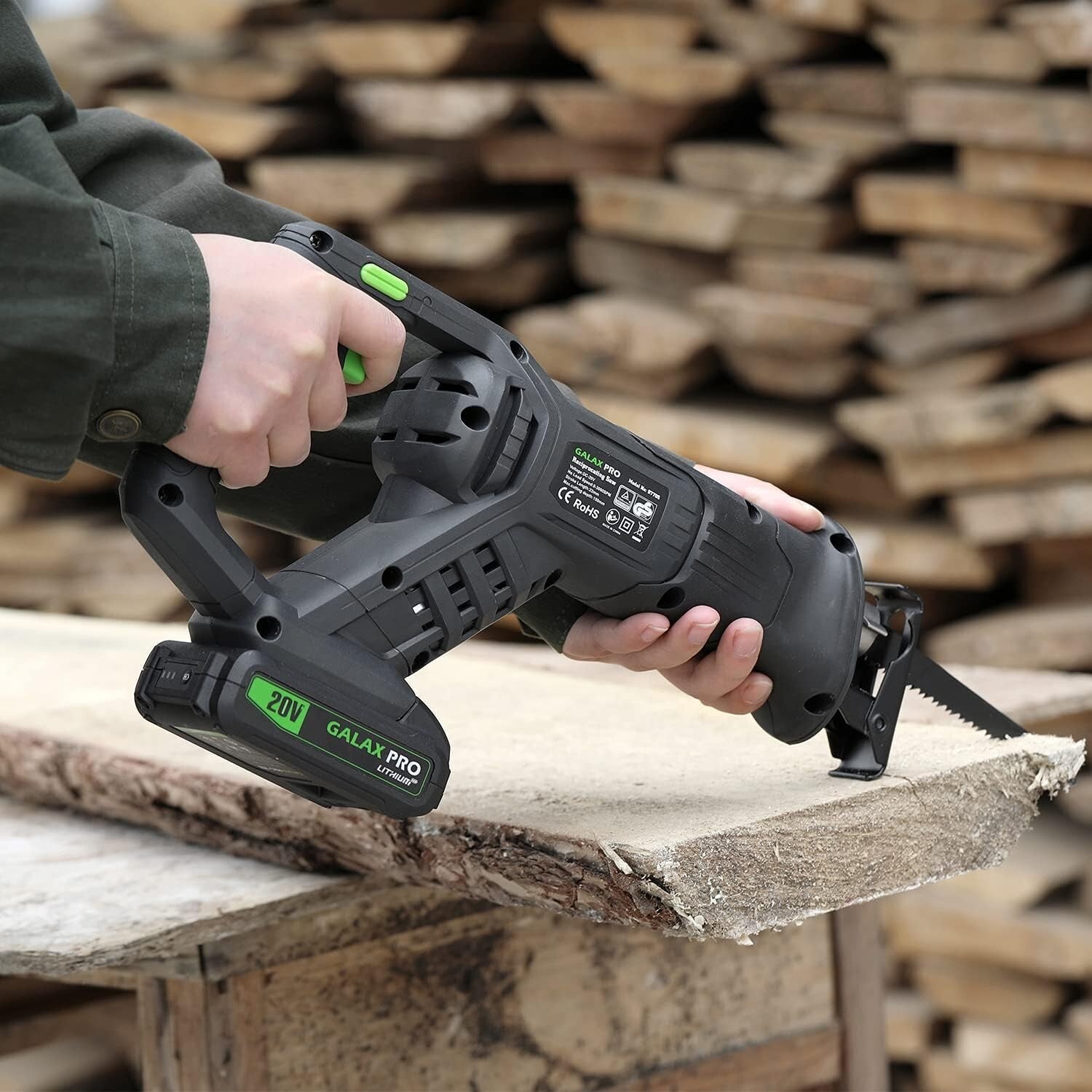 Powerful 20V Cordless Reciprocating Saw with 7/8" Stroke Length & Comfort Grip