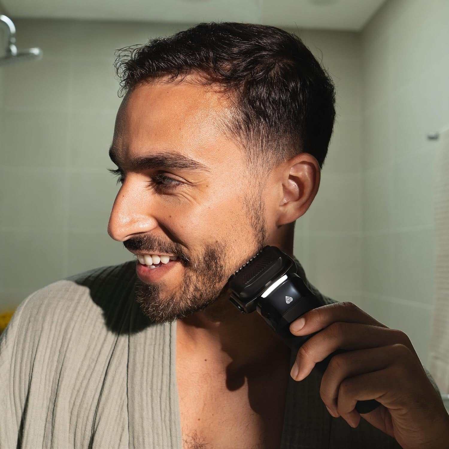 The Chairman PRO Men’s Electric Foil Shaver: SkinSafe, Travel Ready & Versatile