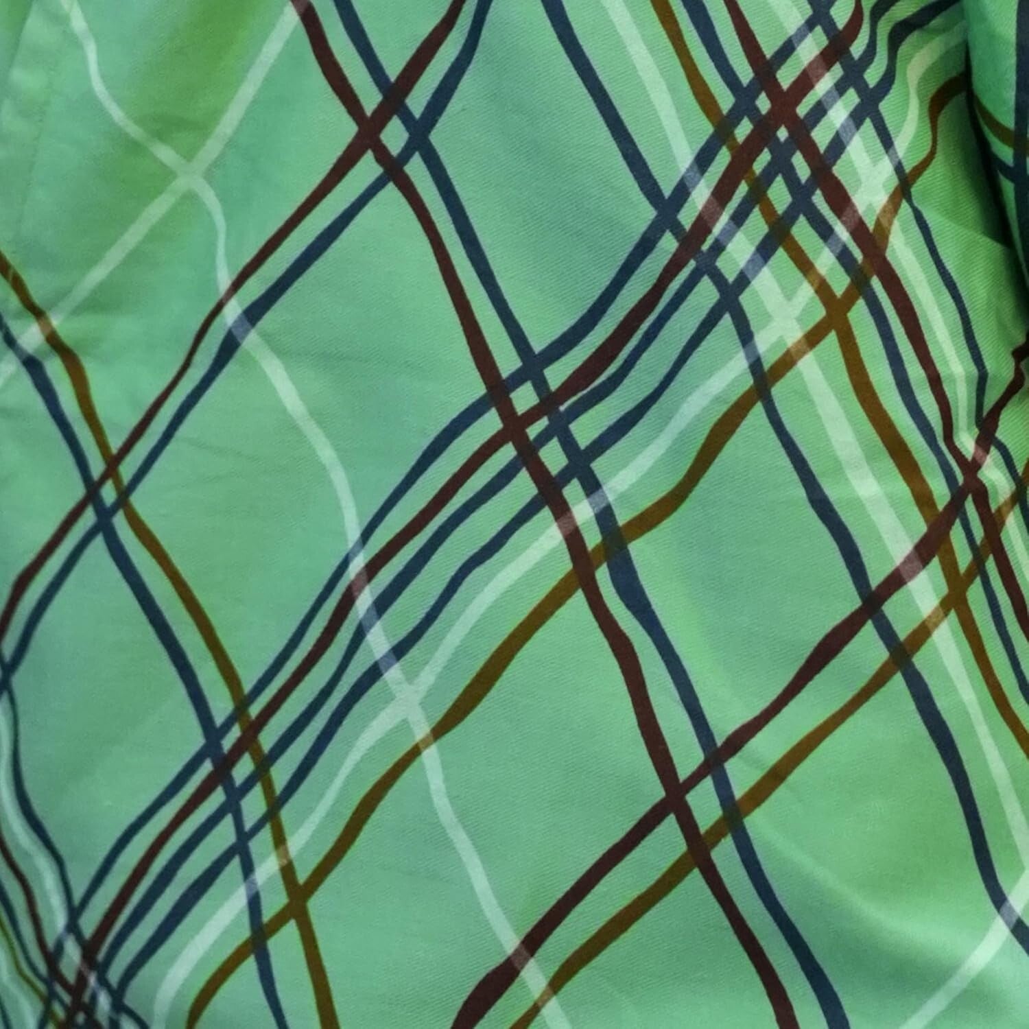 Lightweight IV-Ready Patient Gown with Overlapping Back Closure – Up to 2XL