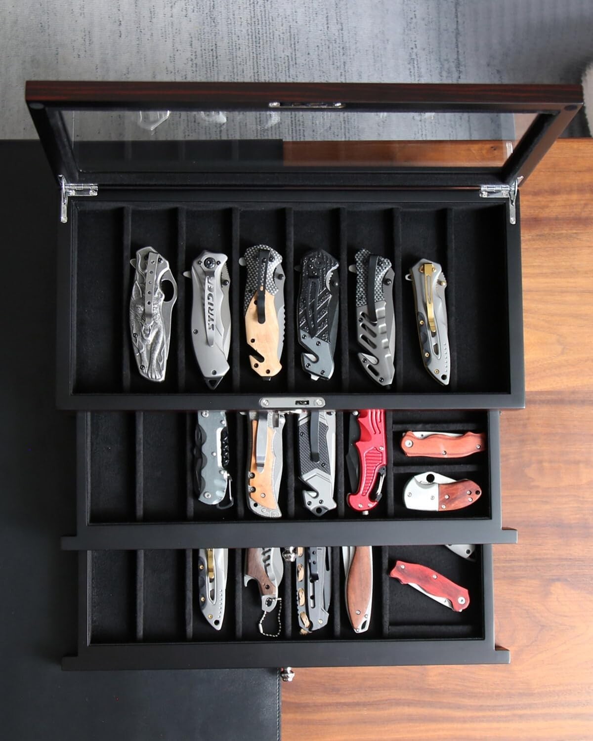 Sturdy Ebony Knife Display Box - Organize and Showcase Your Collection