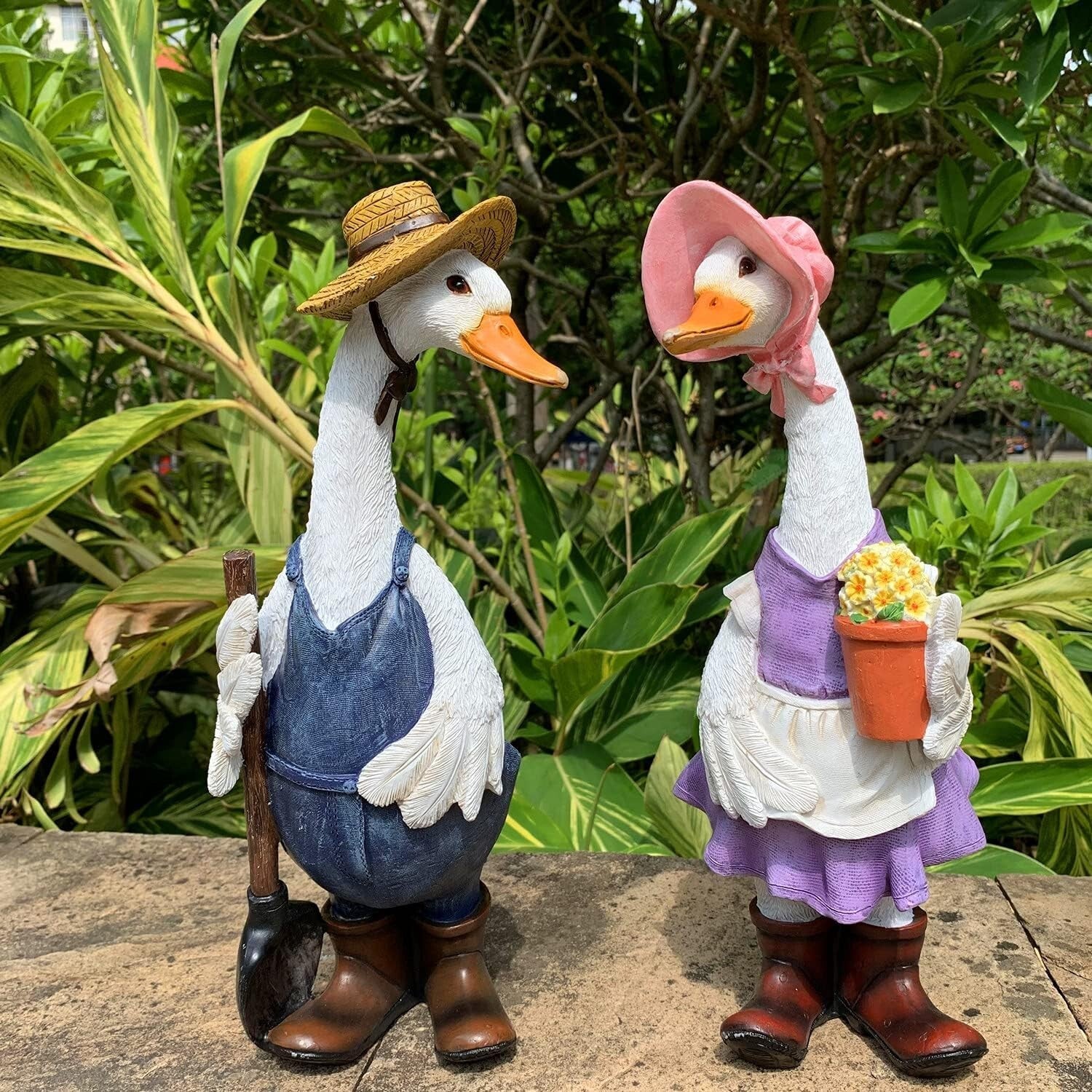 Adorable 14-Inch Resin Duck Figurine - Perfect Garden & Patio Décoration
