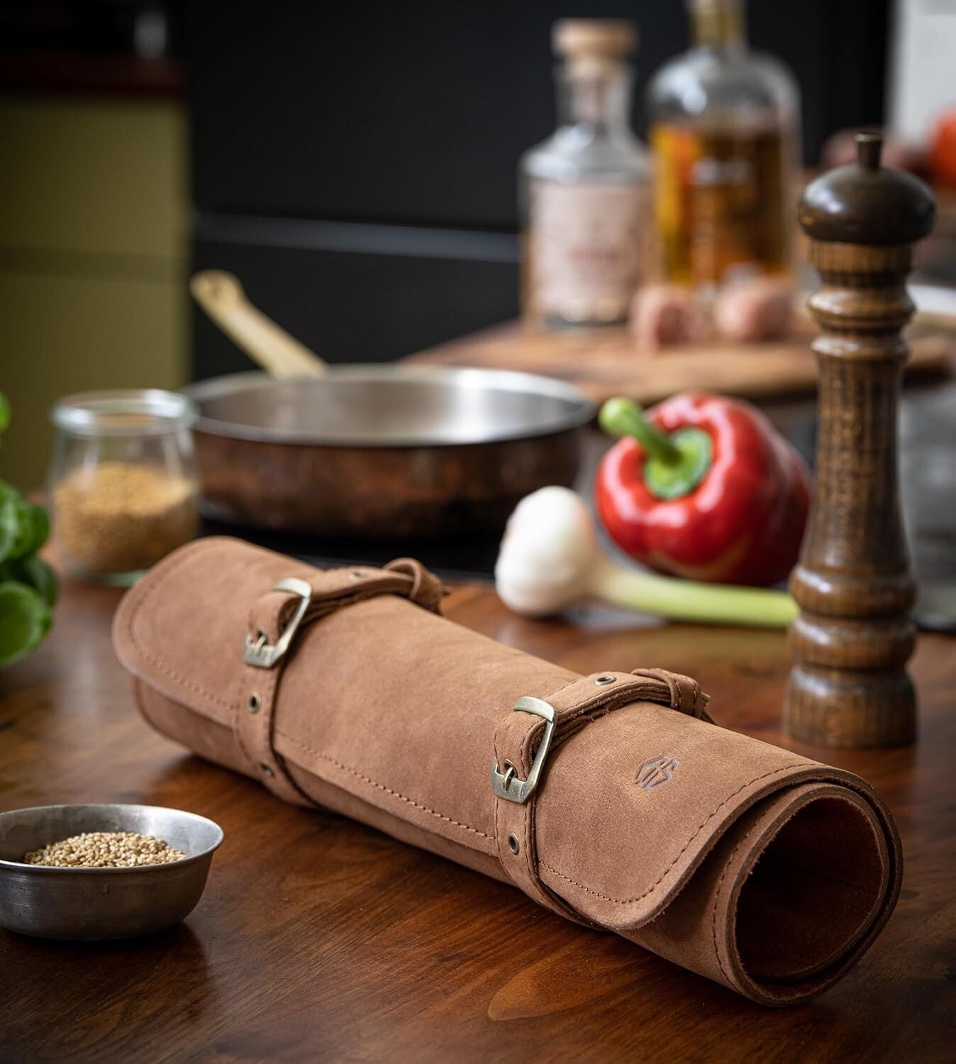 Luxury Buffalo Leather Knife Roll – 7 Slot Chef's Knife Bag for Professionals