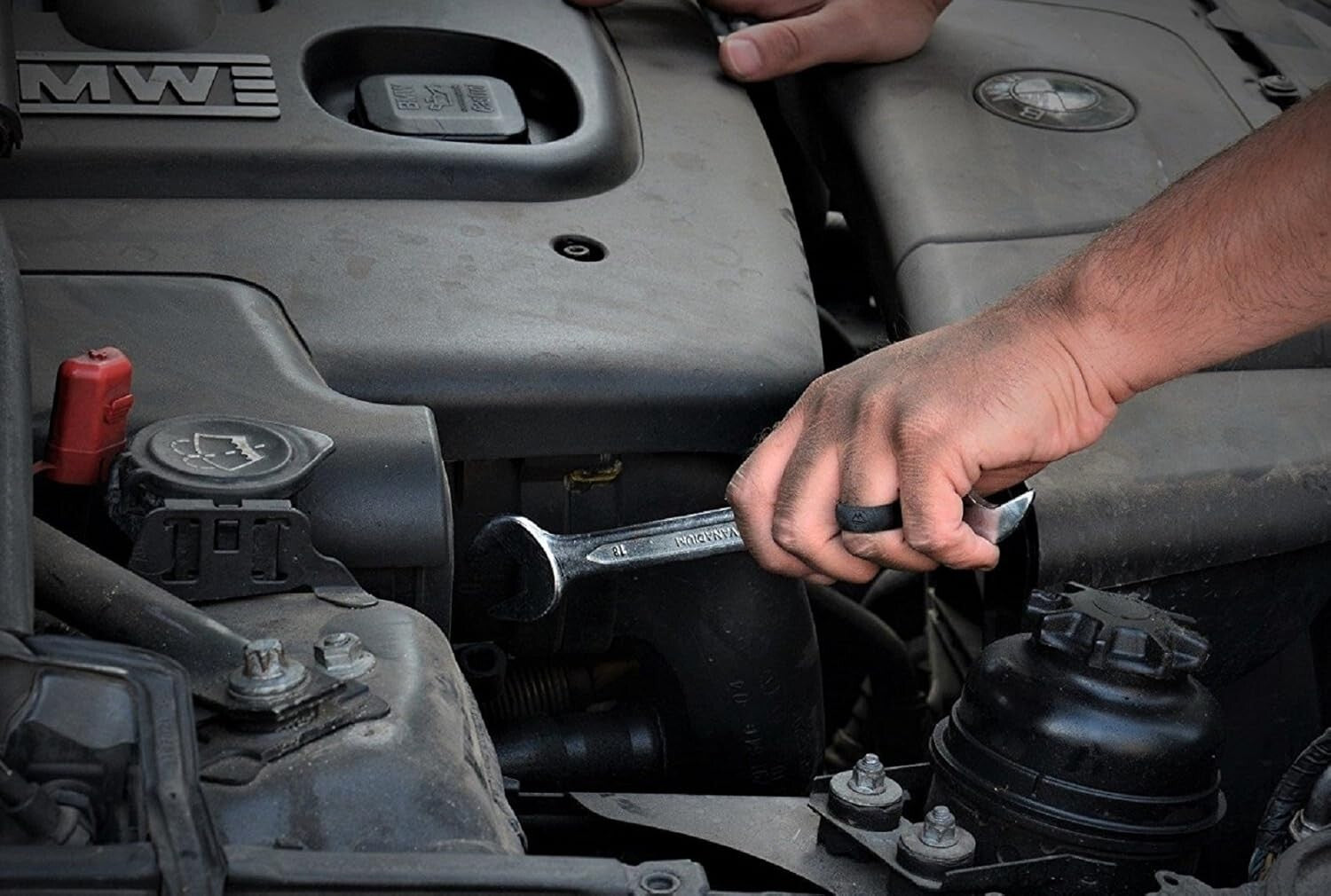 Comfort-Fit Active Silicone Wedding Ring for Men - Safe for Sports & Fitness