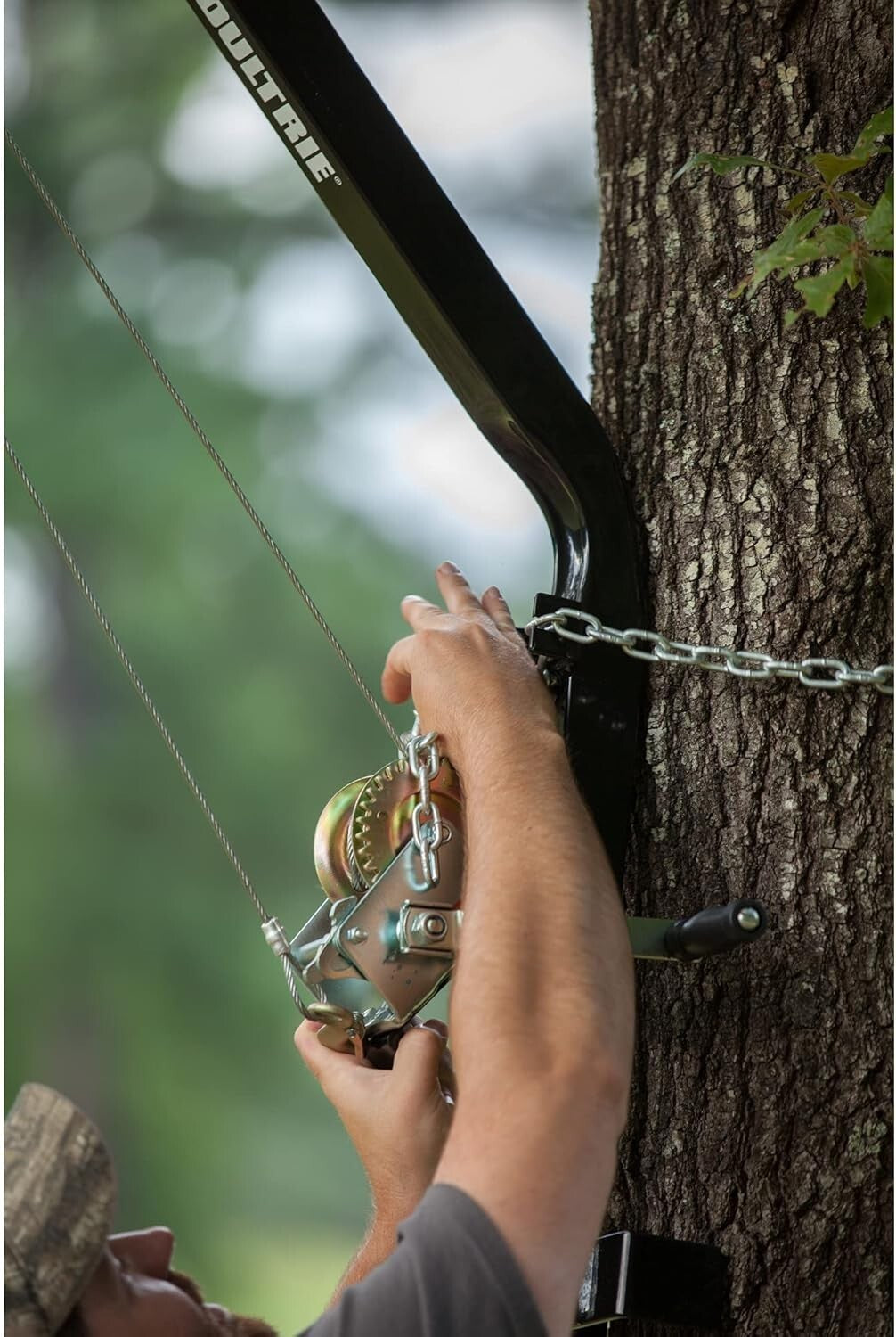 Secure 300 lb Capacity Hanging Hoist for Hunters - Steel Design, Easy Setup
