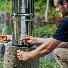 Load image into Gallery viewer, Big Gravity-Fed Stainless Steel Water Filter - 2.25 Gallon with BB9-2 Elements