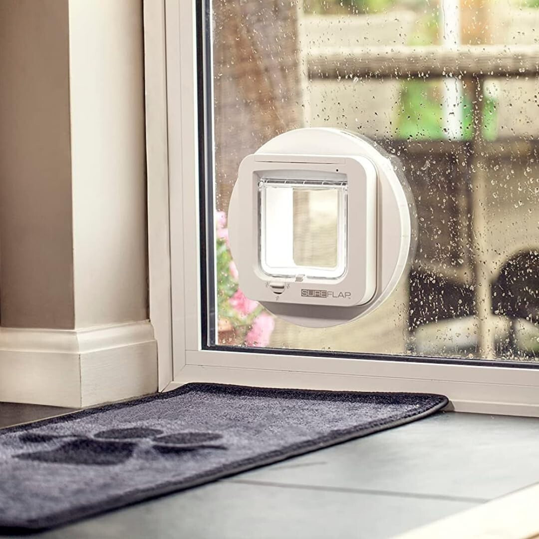 Elegant Microchip Cat Flap - Selective Entry Door with One-Button Programming