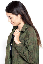 Load image into Gallery viewer, Noise-Isolating Jib Earbuds 3.5mm Plug - Travel-Friendly 6 Pack with Control