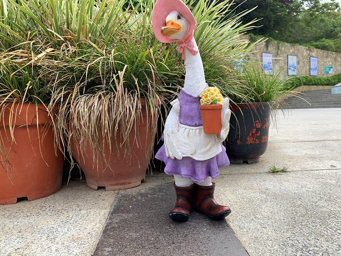 Adorable 14-Inch Resin Duck Figurine - Perfect Garden & Patio Décoration