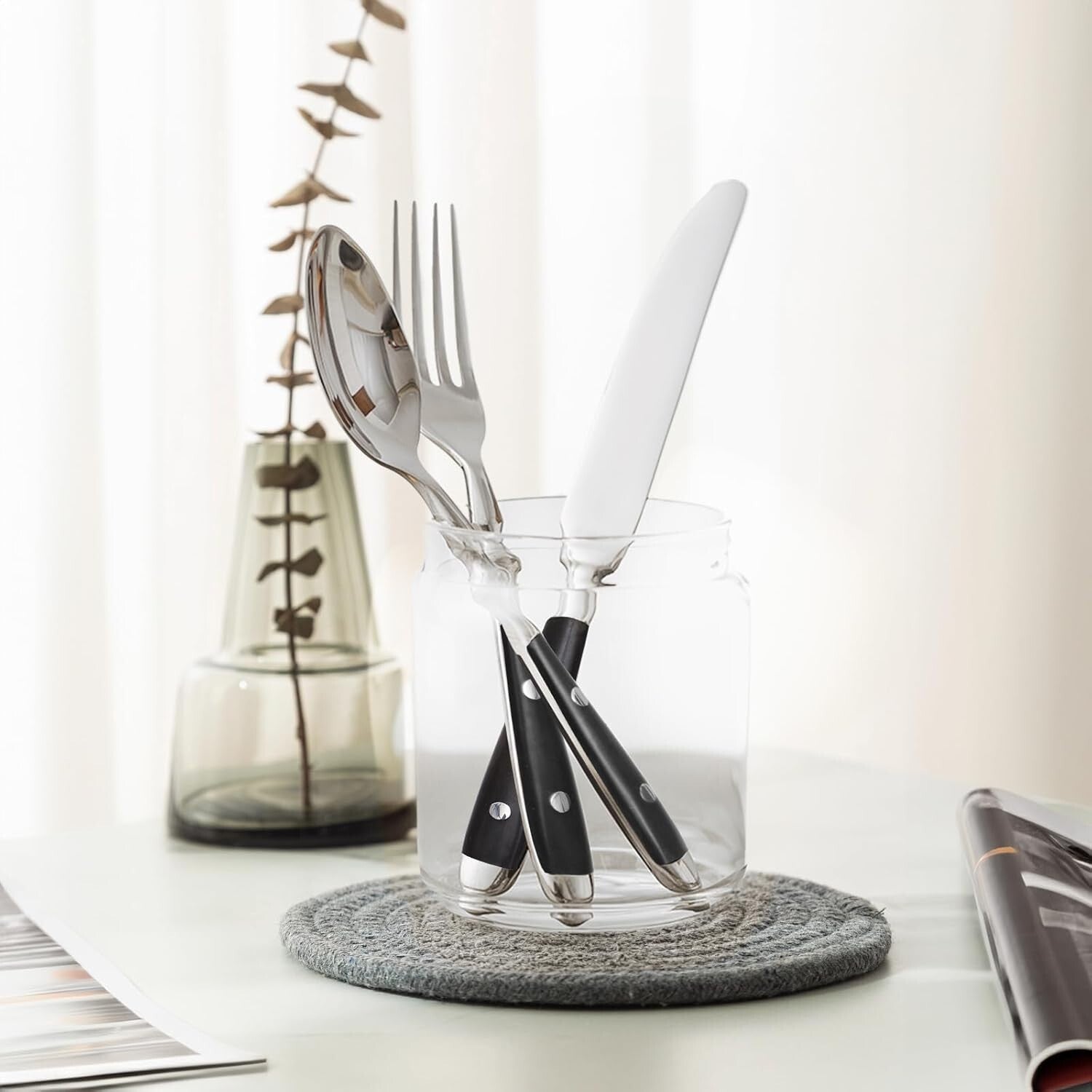 Heavy-Duty Stainless Steel Silverware Set for 4 - 20-Piece Classic Elegance