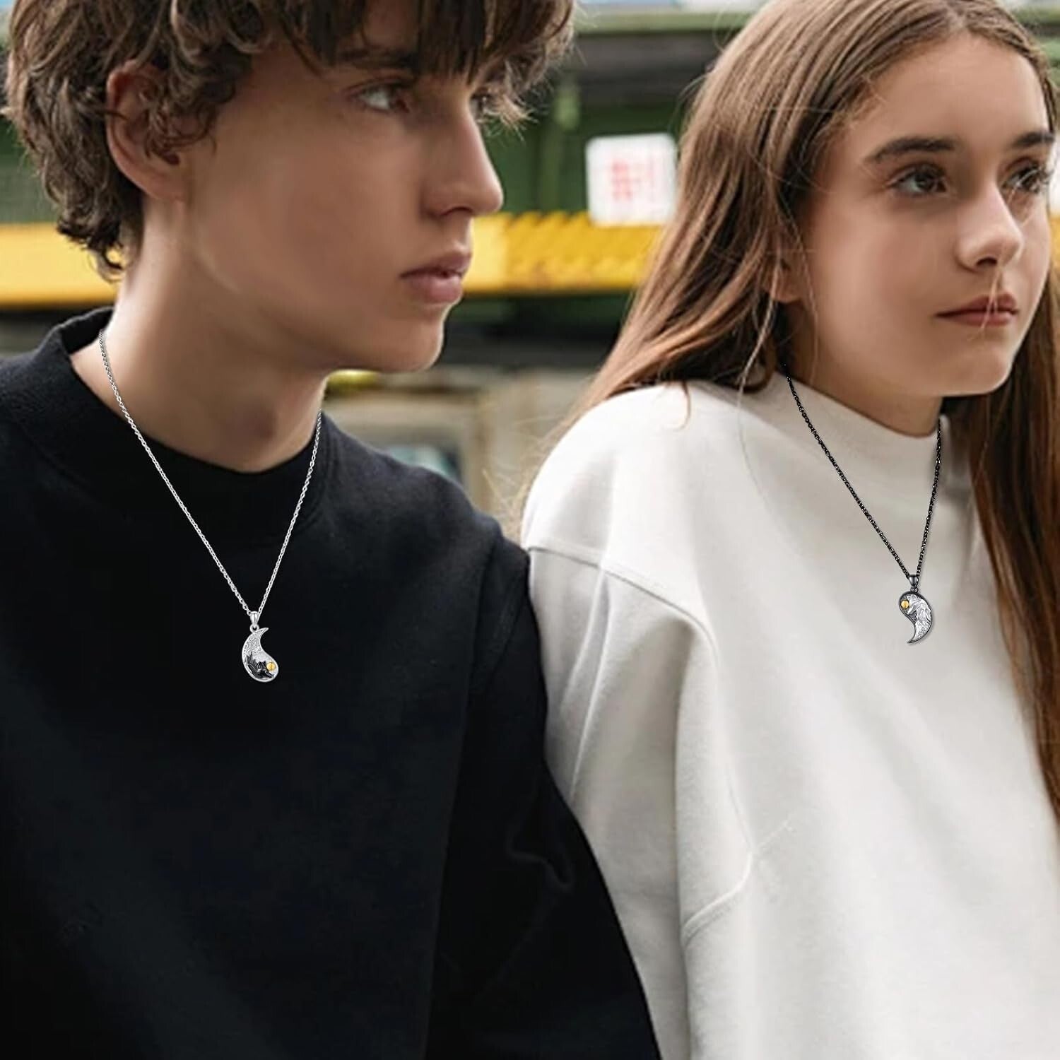 Yin Yang Wolf Pendant Necklace Set for Friends & Couples - Adjustable Chain