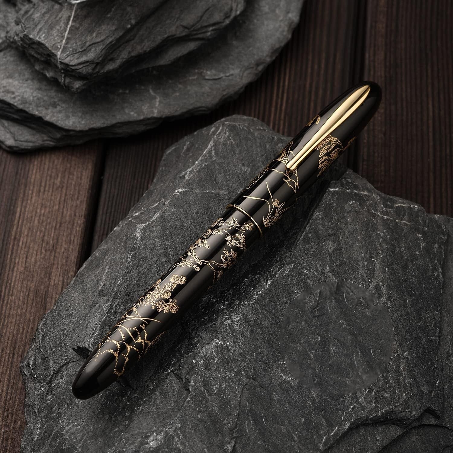 Artisan N23 Black Fountain Pen with Elegant Rabbit Totem - Quality Writing Tool
