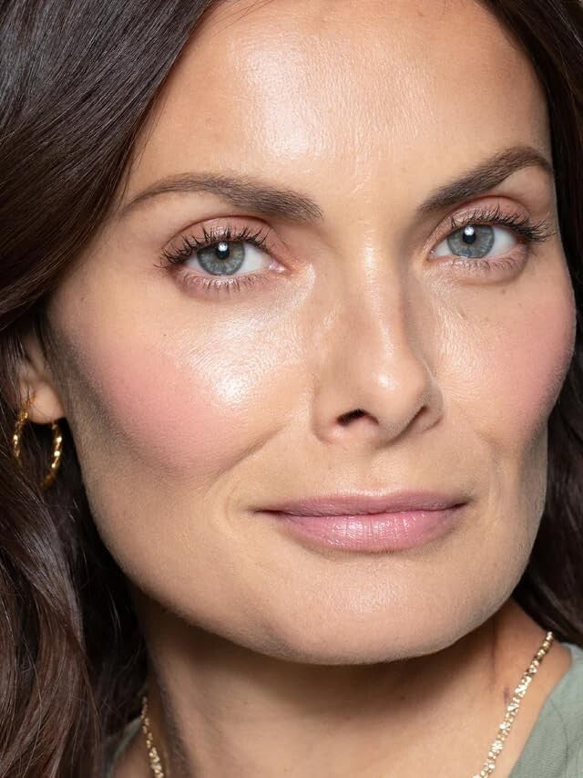 Hydrating & Nourishing Cream Stick for Lips and Cheeks - Travel-Friendly Size