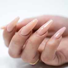 Load image into Gallery viewer, Fast Drying Professional Nail Monomer 32oz for Mess-Free Acrylic Applications