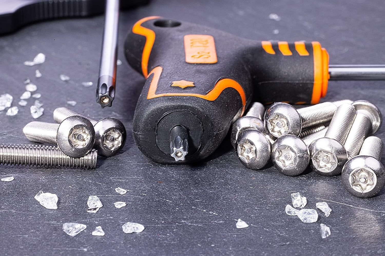 Durable T-handle Torx Wrench Set - Precision Cut Sizes T10 to T50 in Storage Box