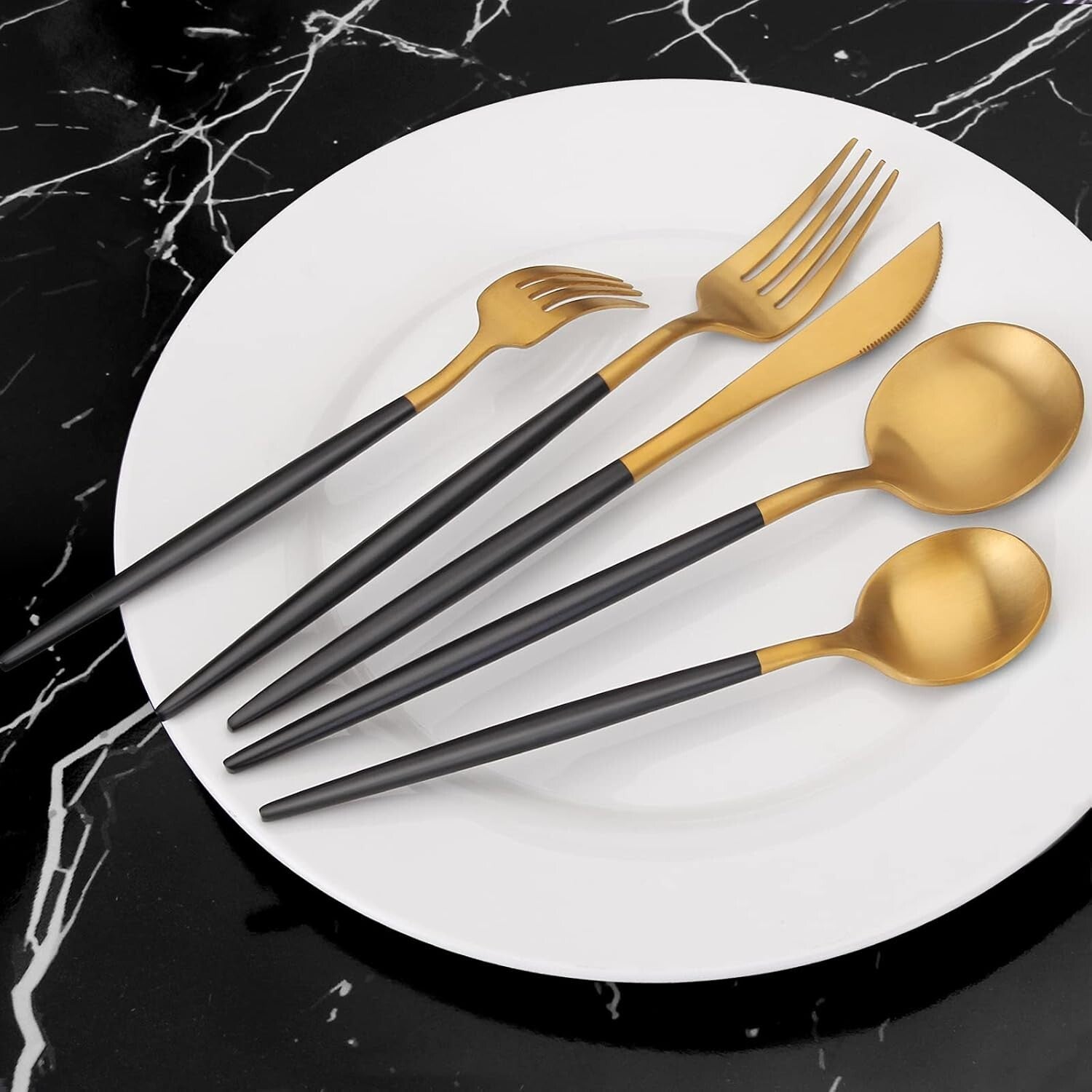 20-Piece Matte Gold & Black Silverware Set – Modern Cutlery for Elegant Dining