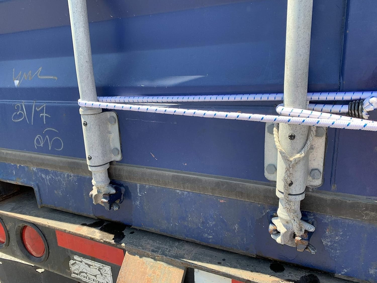 Durable Multi-Use Bungee Cords, 48-Inch with Hooks – Ideal for Outdoors, 10-Pack