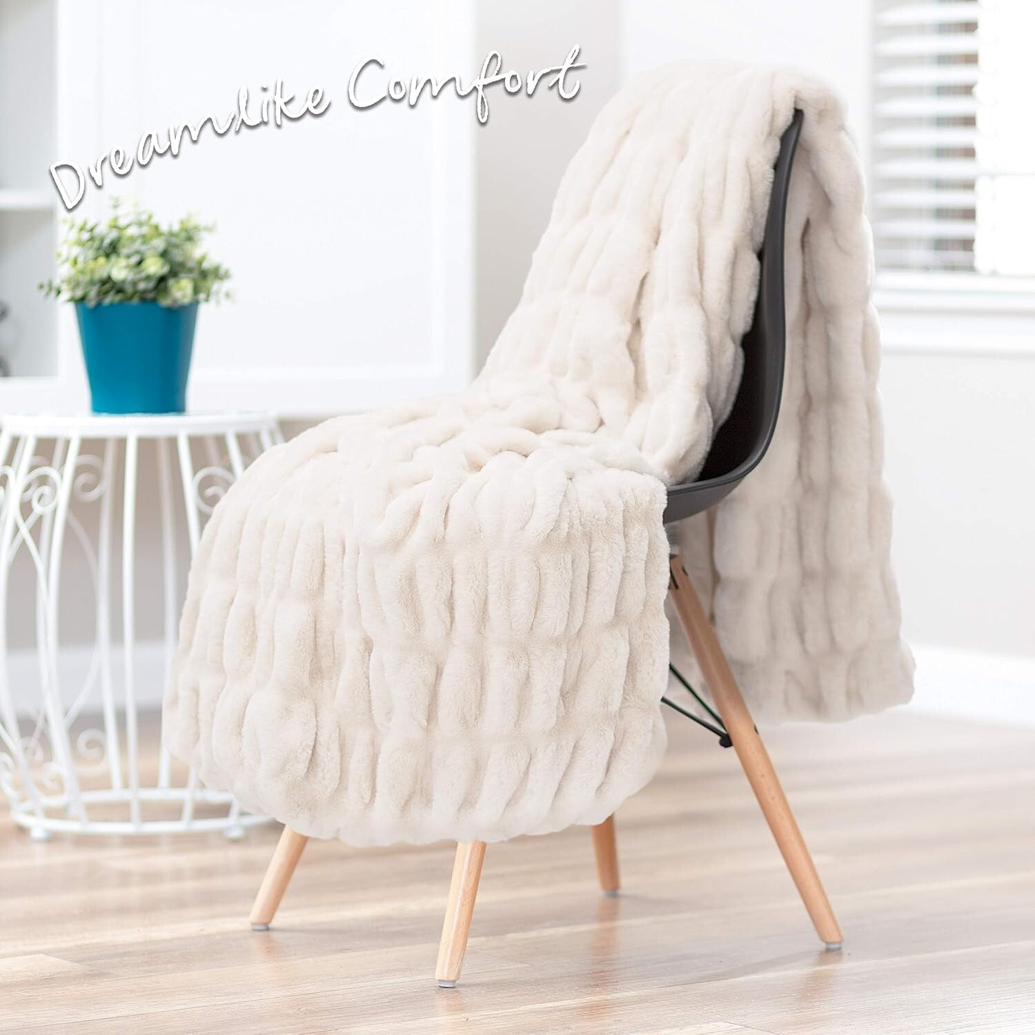 Soft Cloud Faux Fur Throw Blanket - Oversized 108" x 86" for Ultimate Luxury