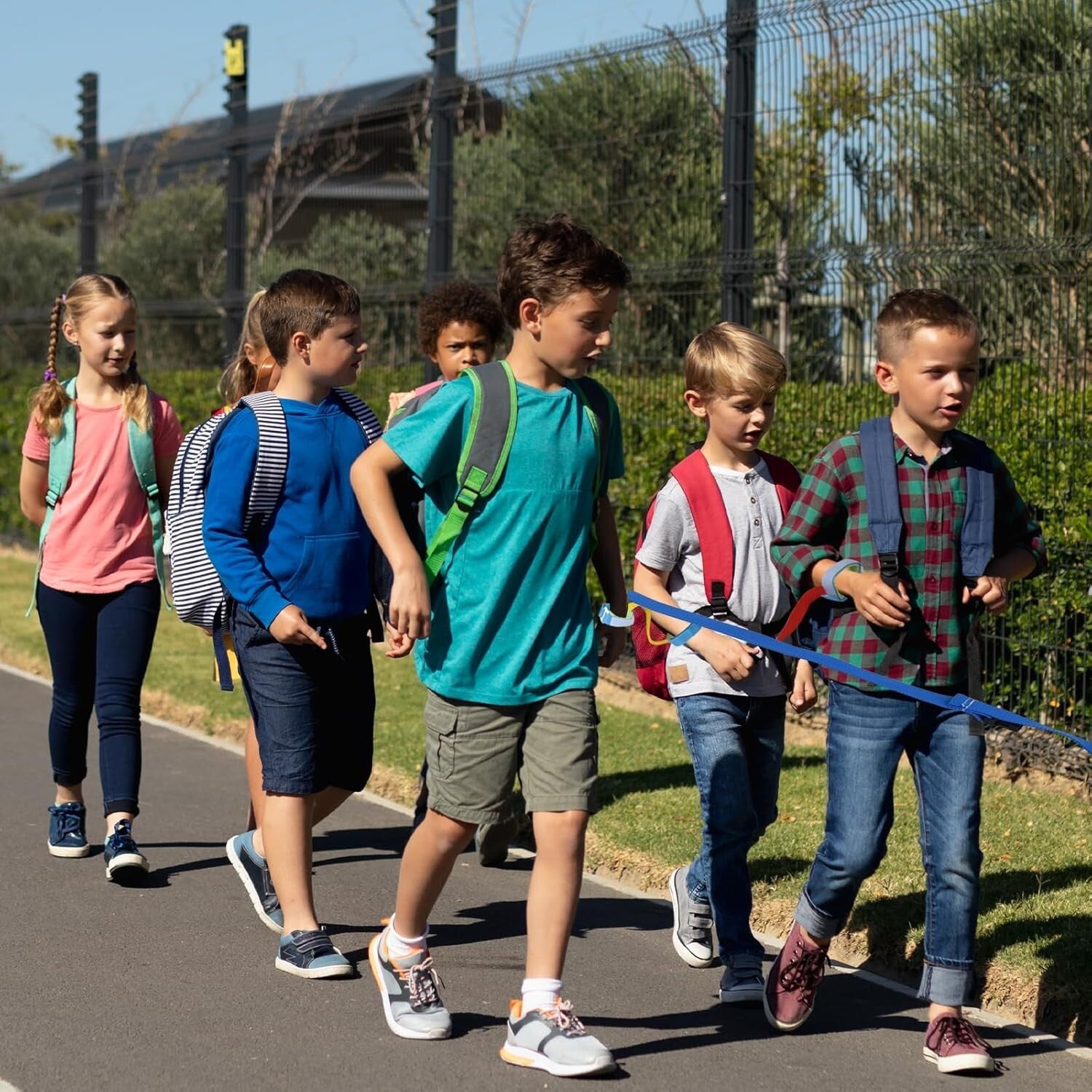 Reliable Daycare Walking Rope with Secure Grips – Ideal for Field Trips & Drills