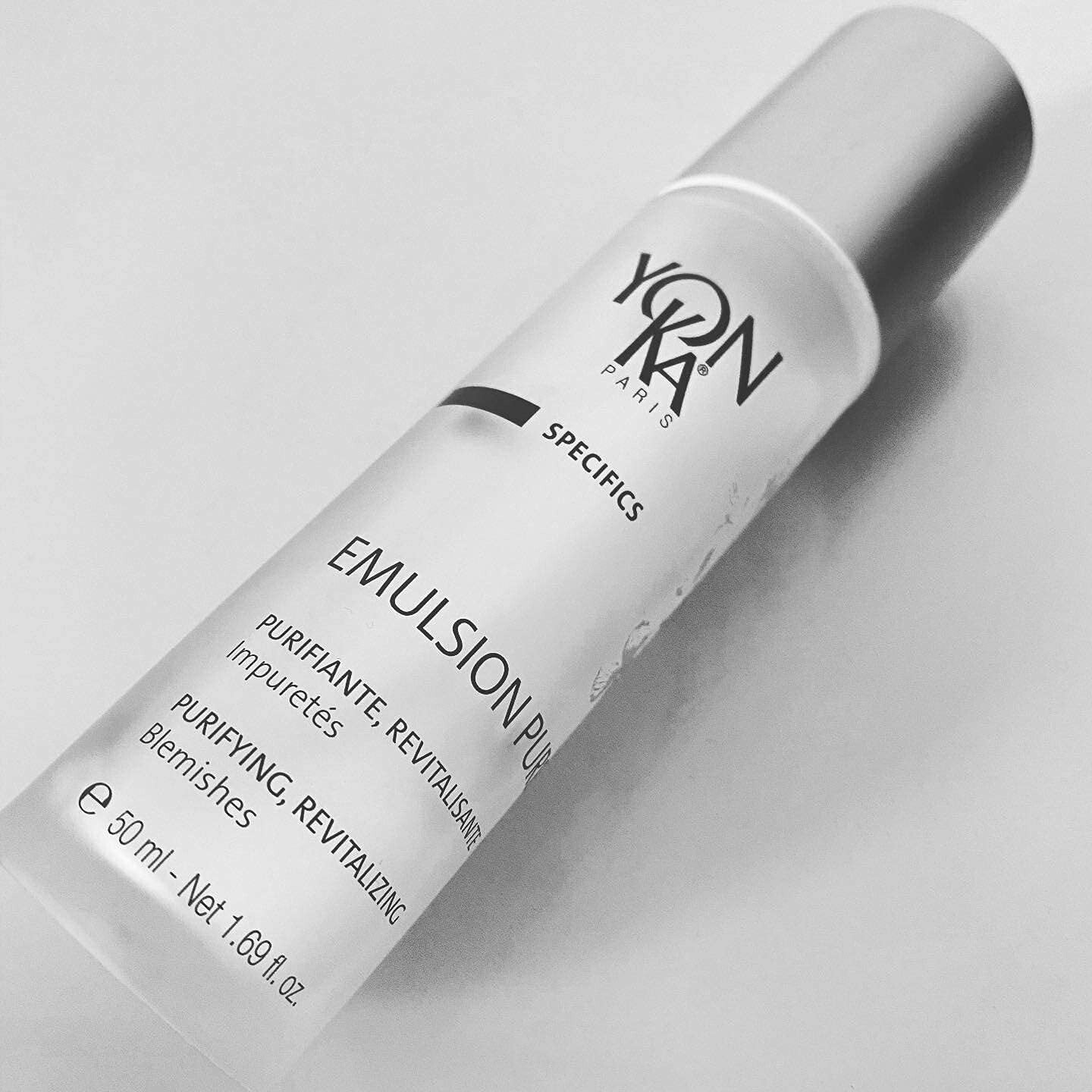 Fast-Absorbing Pure Emulsion for Acne-Prone Skin with Essential Oils - 50ml