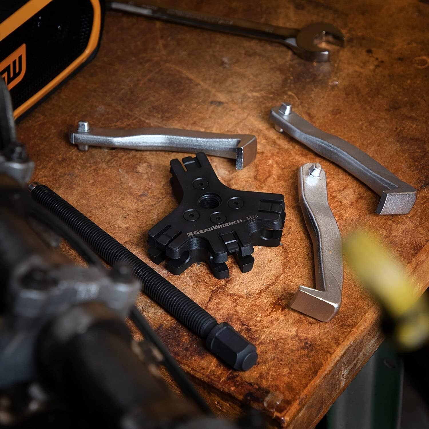 Ergonomic 2/3 Jaw Mechanical Puller Set with Easy Jaw Conversion - 5.13 lbs