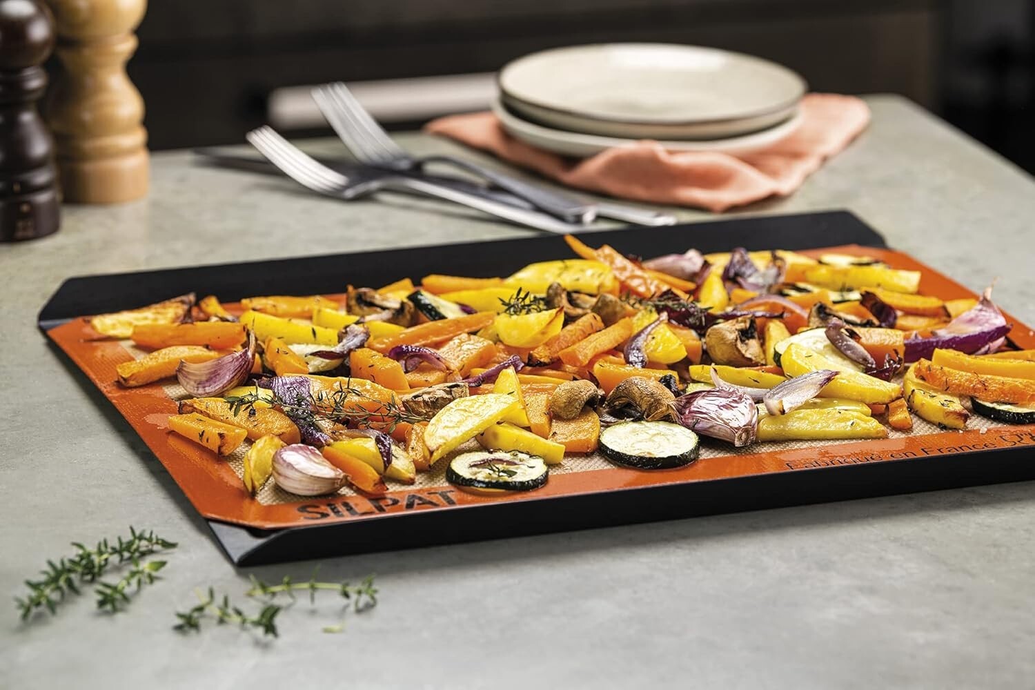 Full Size Non-Stick Silicone Baking Mat (16.5" x 24.5") - Ideal for All Recipes