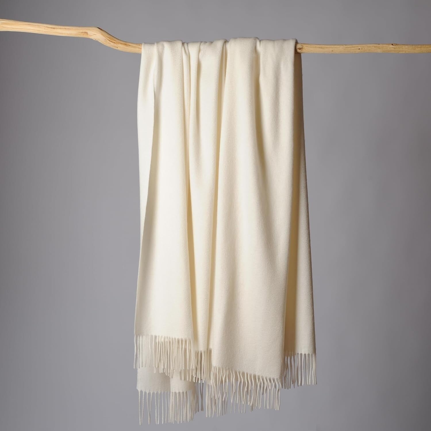 Elegant Lightweight Cashmere Blend Throw Blanket - Soft Ivory with Fringe Detail