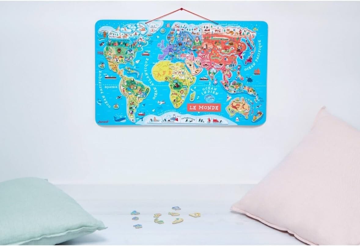 Educational Wooden Magnetic World Puzzle - 92 Pieces with Illustrated Countries