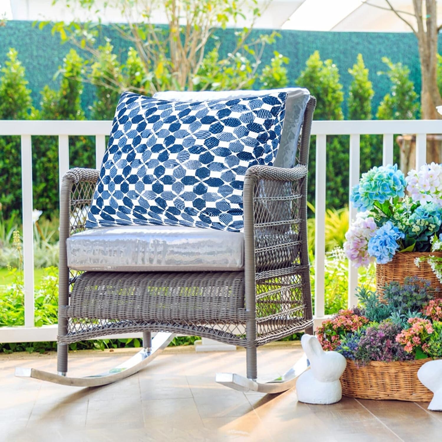 Durable Waterproof Outdoor Pillows 18x18 with Plush Inserts - Year-Round Comfort