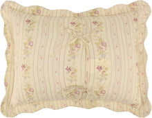 Load image into Gallery viewer, Authentic Patchwork Antique Rose Quilt Set in Ecru for Stylish Full/Queen Beds