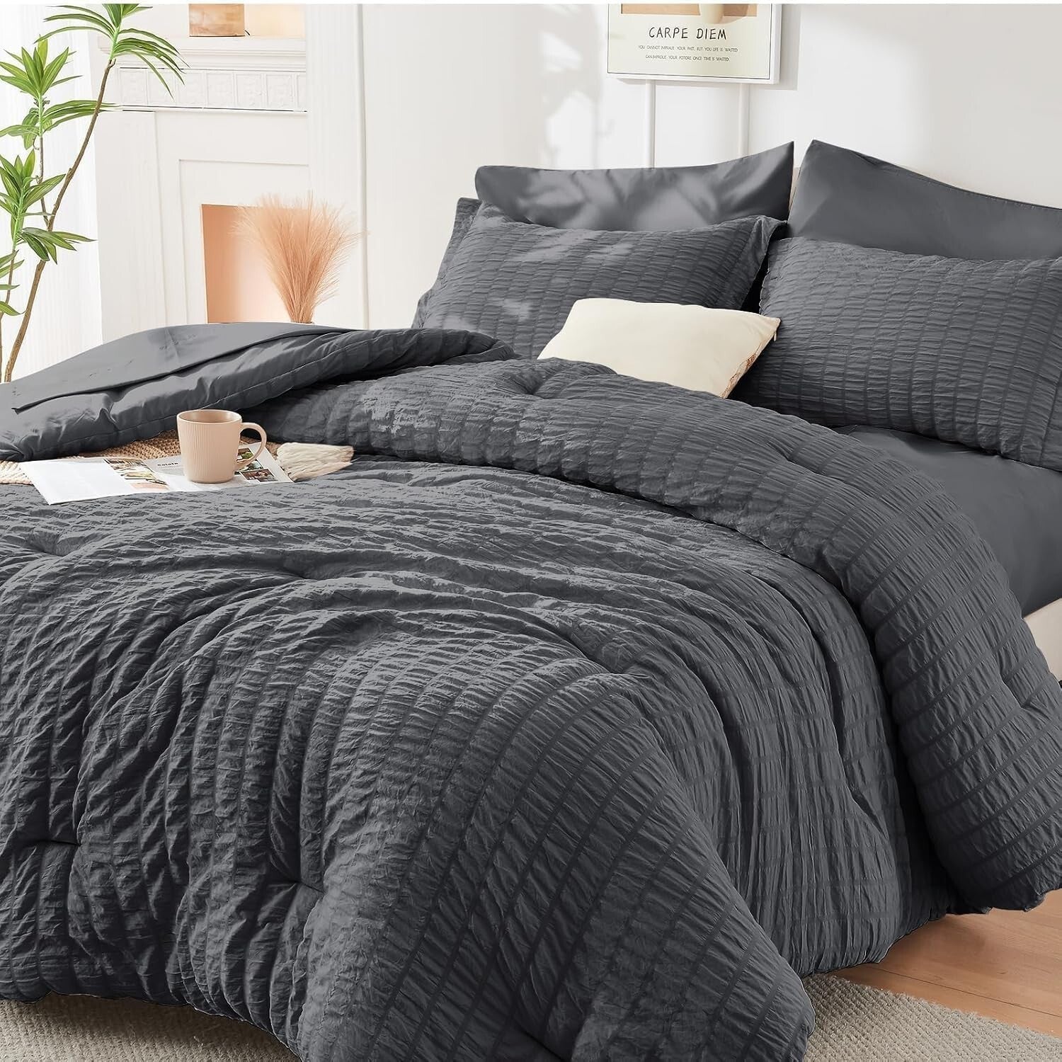 Elegant 7-Piece Dark Grey King Bedding Set - Hypoallergenic & Wrinkle-Resistant