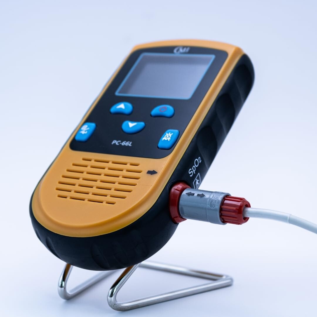 Accurate Handheld Pulse Oximeter with Continuous Infant Monitoring & Alarms