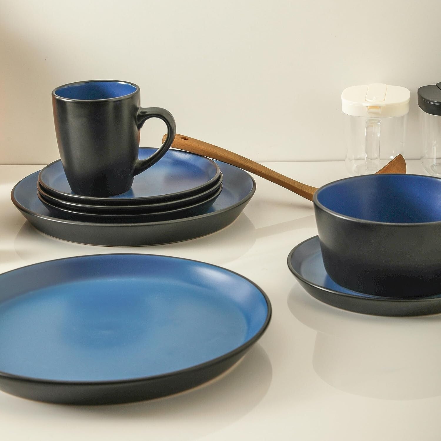 Elegant 32-Piece Blue & Black Stoneware Dish Set - Microwave and Dishwasher Safe