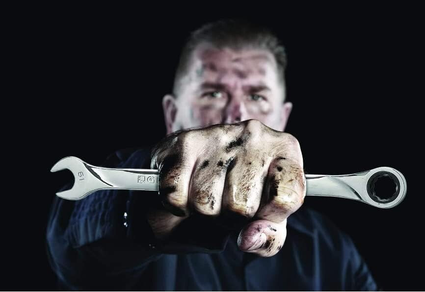 Durable 13-Piece Chromed Ratcheting Wrench Set for Quick Fastener Access