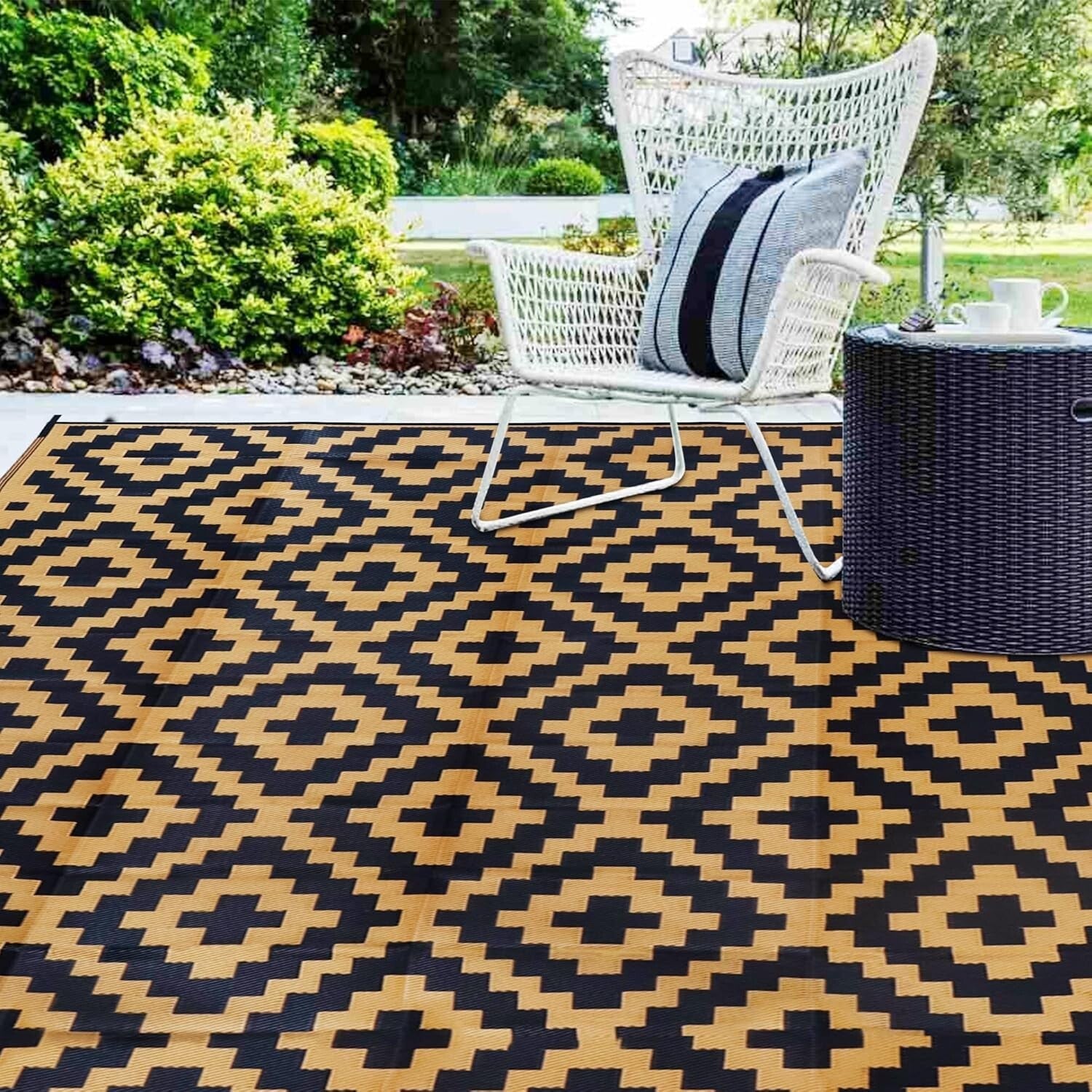 Versatile 9' x 18' Reversible Outdoor Rug - Ideal for Camping, Decks & More