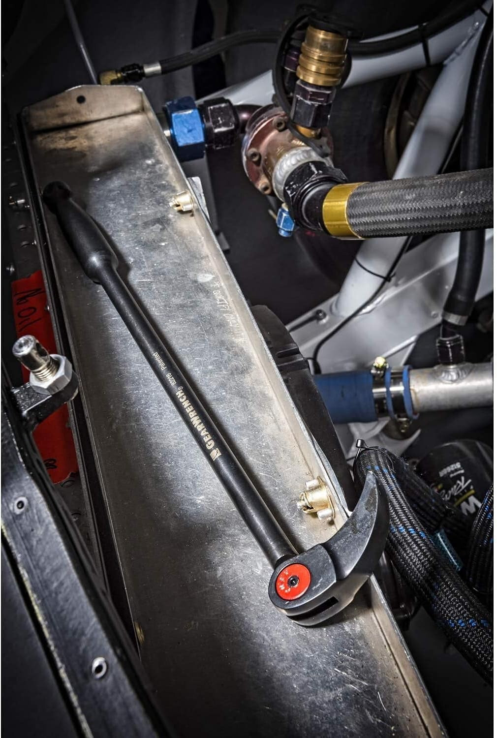 Alloy Steel 2-Piece Pry Bar Set with 14 Locking Positions for Tight Spaces