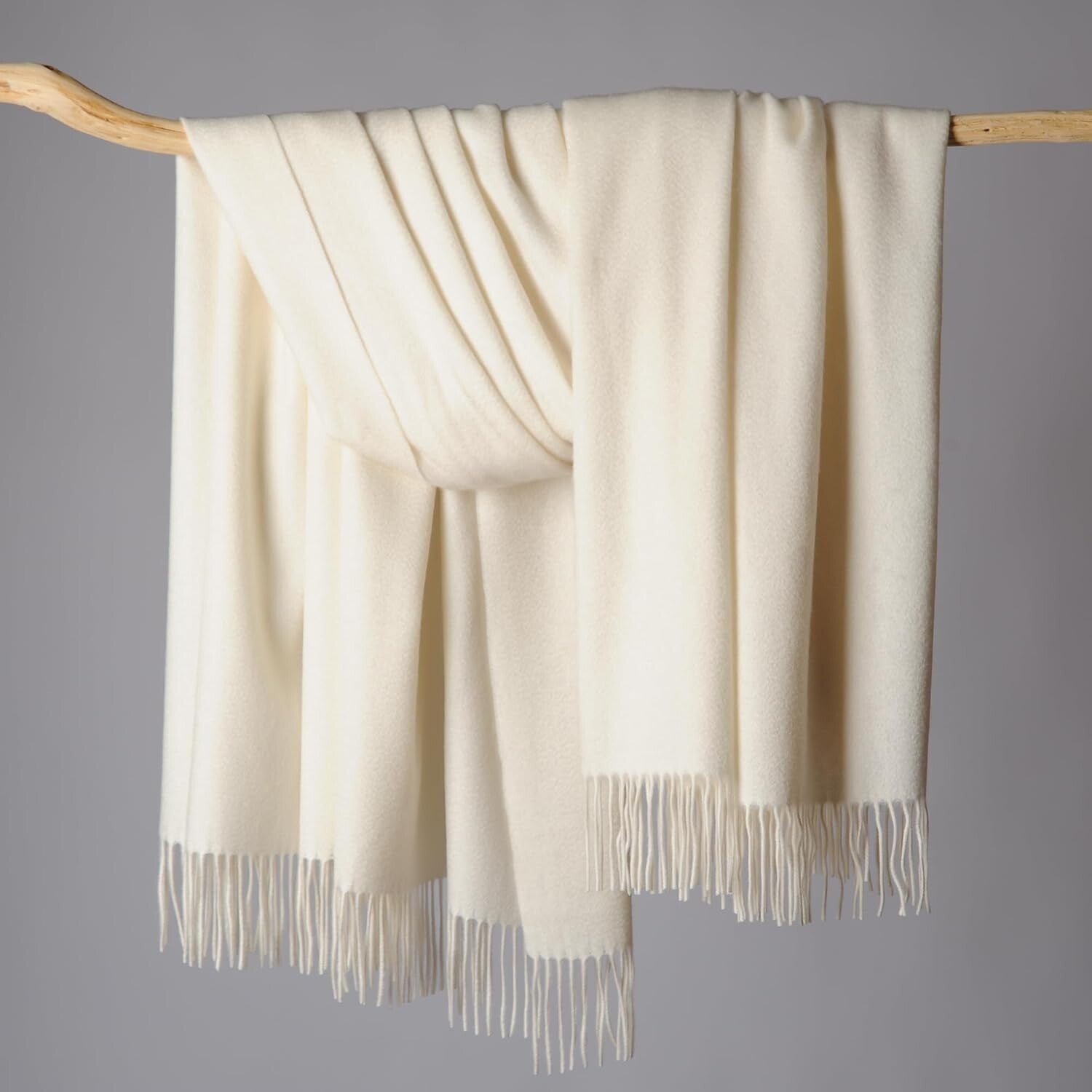 Elegant Lightweight Cashmere Blend Throw Blanket - Soft Ivory with Fringe Detail