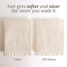 Load image into Gallery viewer, Set of 2 Classic Waffle Bath Towels - 100% Cotton Quick Dry &amp; Super Absorbent