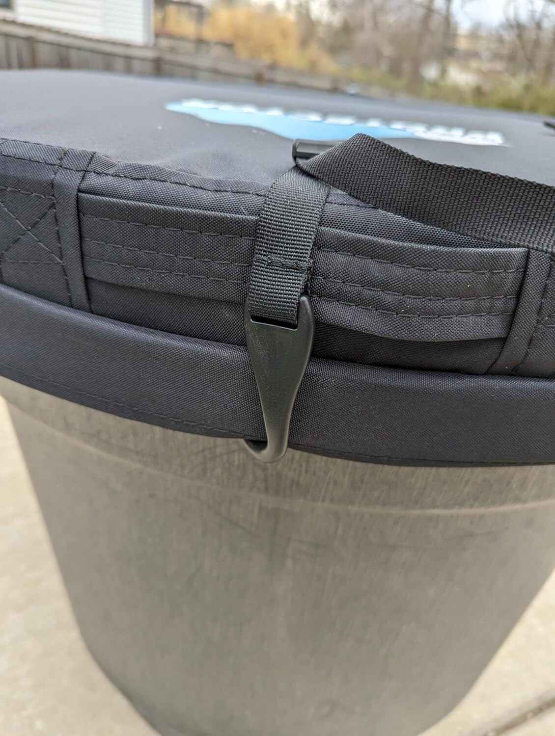 Foldable 100 Gallon Oval Hot Tub Cover - Ultimate Ice Water Therapy Solution