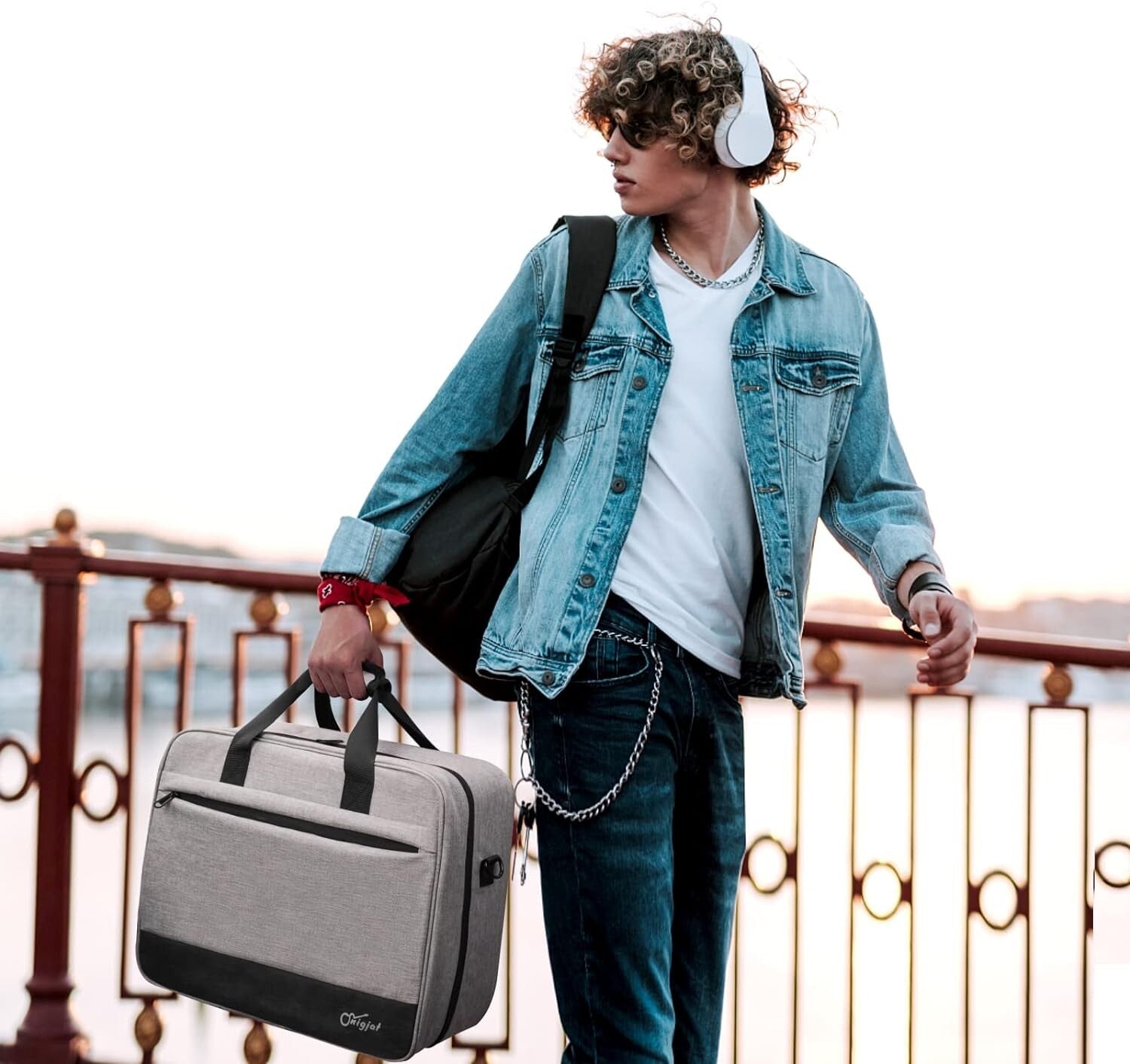 15.5" DJ Mixer Case - Padded, Spacious, Customizable Storage for Audio Gear