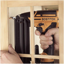 Load image into Gallery viewer, Versatile 18GA Pneumatic Nailer Kit with Selectable Trigger and No-Mar Tips