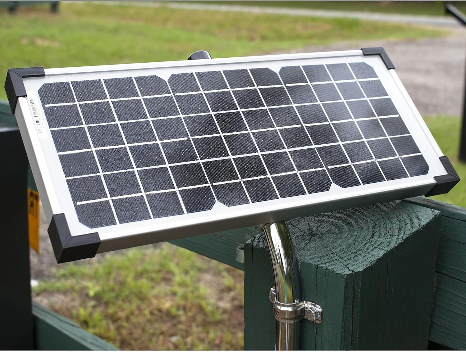 Versatile Solar Driveway Gate Opener Kit for Dual Swing Gates - 12V Battery