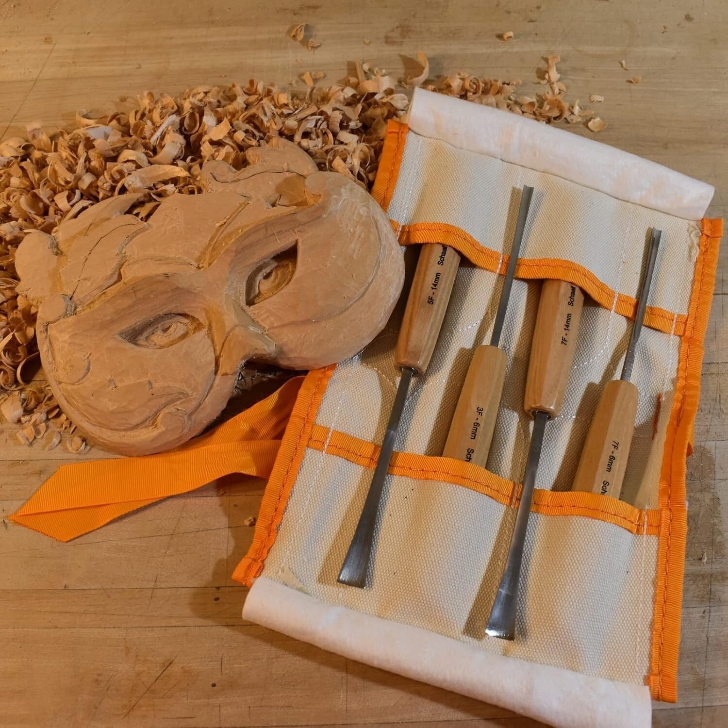 Set of 4 High-Quality Fishtail Chisels & Gouges - Ideal for Woodworking Artistry