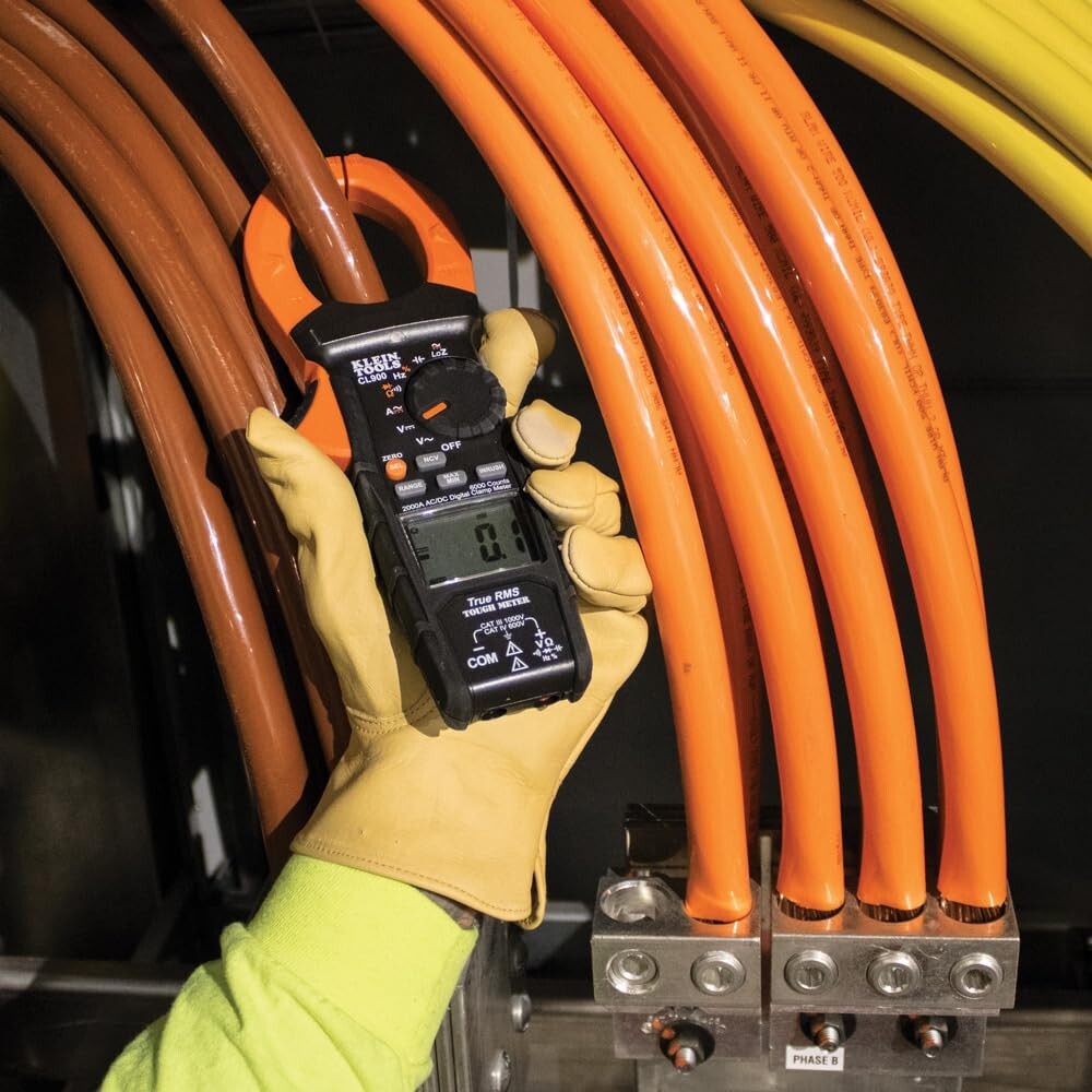 Versatile Digital Clamp Meter with True RMS and Auto-Ranging, 2000A Capacity