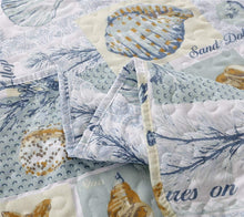 Load image into Gallery viewer, Reversible Ocean-Themed Full/Queen Quilt Set with Vintage Seashell Pillow Shams