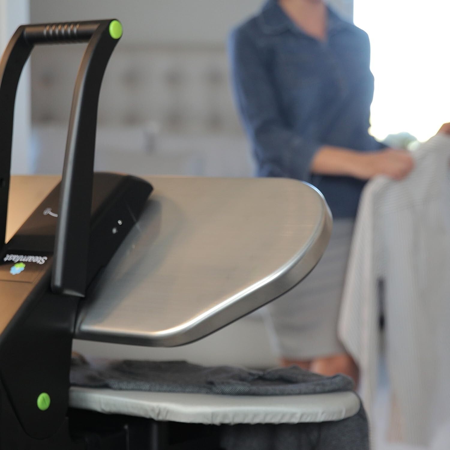 Professional Quality Digital Steam Press - 25x10.5 Inch Surface, Stainless/Black