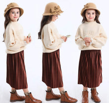 Load image into Gallery viewer, Adorable Girls 100% Wool Bucket Hat with Bowknot - Stylish Winter Fedora
