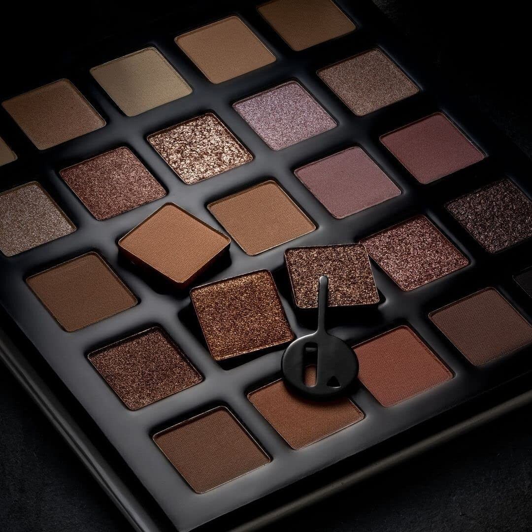 5.9-Inch PRO Eyeshadow Palette - High Pigmented, Gentle on Skin, Mirror Included